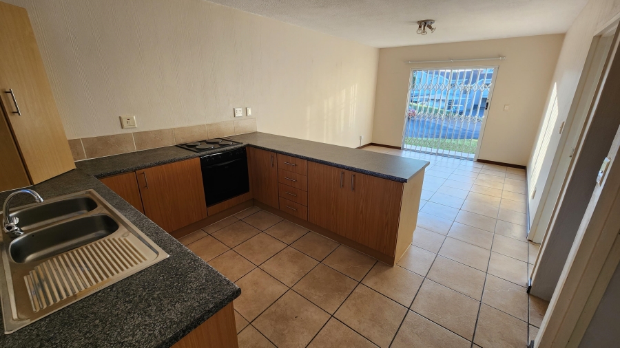 To Let 1 Bedroom Property for Rent in Beacon Bay Eastern Cape